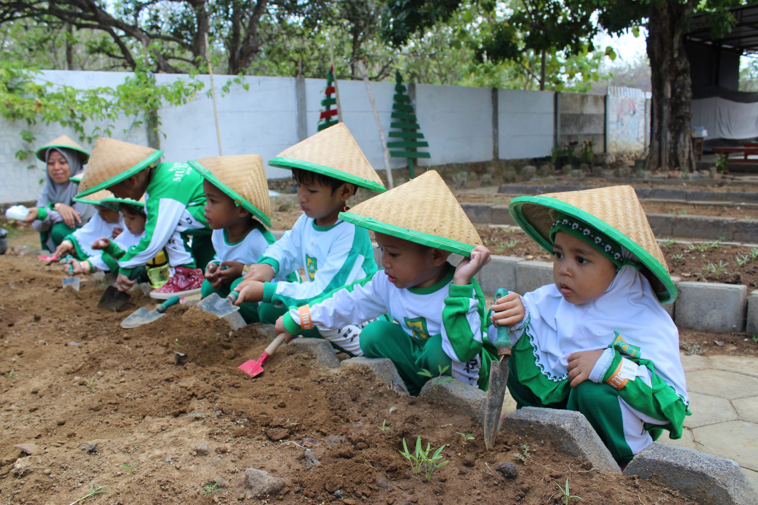 KB Mutiara Explore Pengetahuan Saat Outing Jungle Play